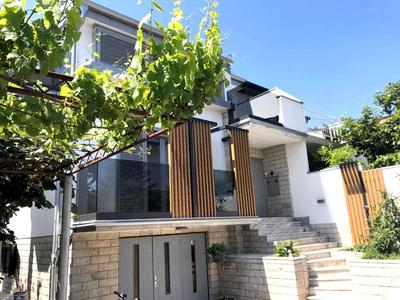 Sunny House