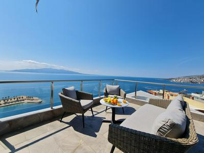 Infinity Sea View Penthouse