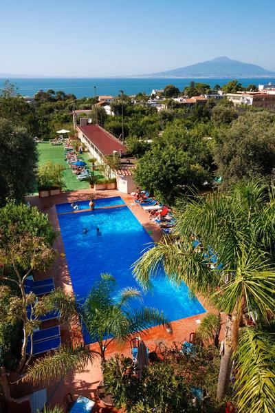 Sorrento Comfort Rooms con piscina