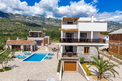Villa Grandioza
