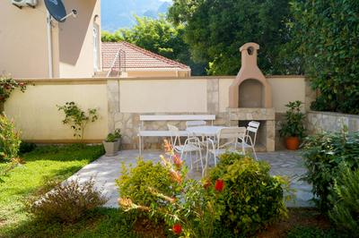 Veron Apartments