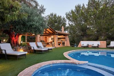 Gran Casa Con Pisina Privada Gimnasio Y Ping Pong