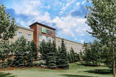 Holiday Inn Express & Suites Spruce Grove - Stony Plain by IHG