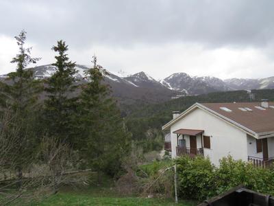 tipica baita con vista sul monte magnola