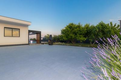 villa Sempervivum 2 with pool and sea view