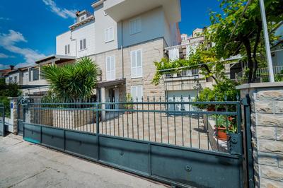 Superior Stunning Apartment Gravosa with a FREE parking