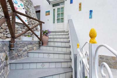 Holidays Perla d'Amalfi - Live the Coast & Private Parking