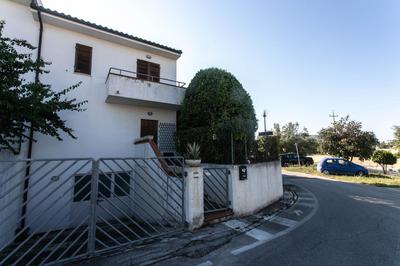M148 - Marcelli, deliziosa villetta con giardino