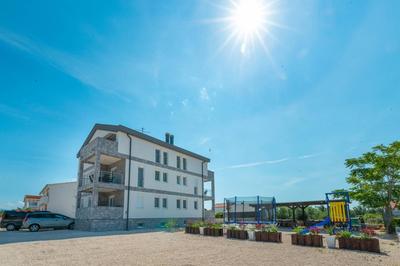 Crowonder Luxury Vir- 6 New Apartments for Families with Playground for Kids