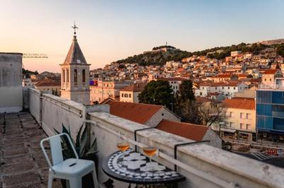 The Spot - Rooftop in the city centre + Parking