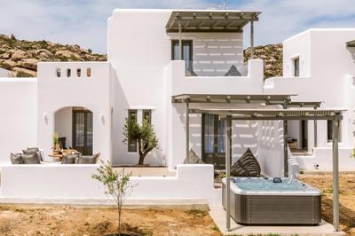 Arsenis Luxury Villas