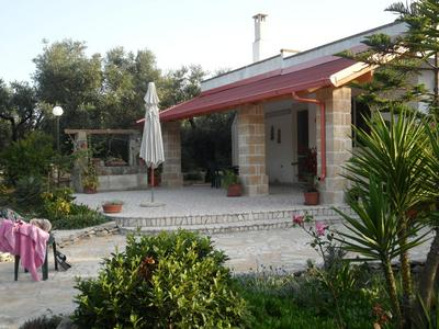 Villetta tra gli ulivi