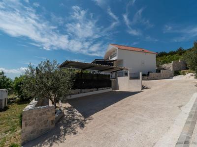 Scenic Sea View,Three Bedroom Villa with Pool