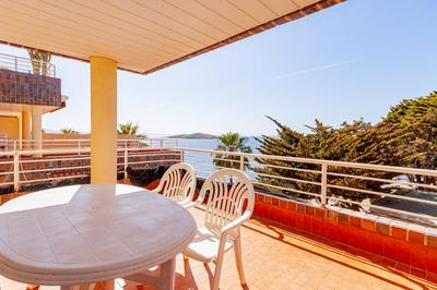 Inmovecos 1º linea playa con piscina Arpon 8C