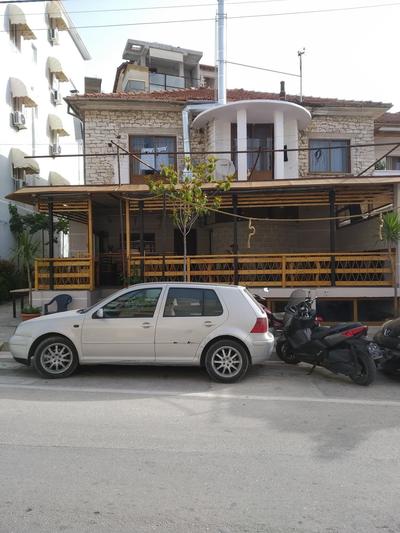 Isufi Guest Houses