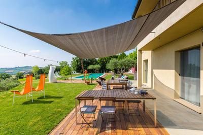 Villa Aurora