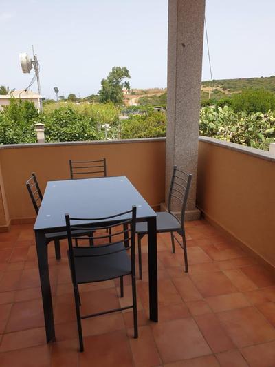 Capo Figari 8, Appartamento spazioso nel centro di Golfo Aranci con terrazza, Wi-Fi, parcheggio gratuito