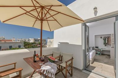 Venetian Suites II