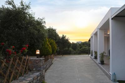 "Drosia Villa" Private Nature Getaway!