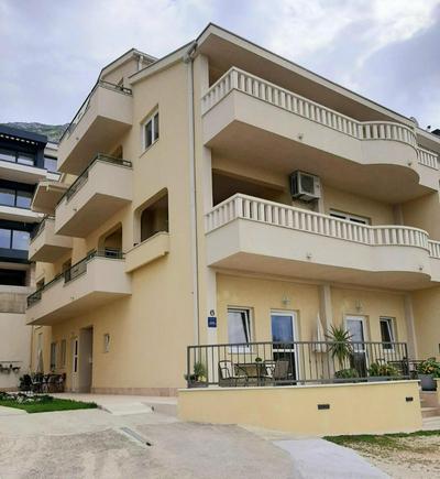 Apartments Akmadzic