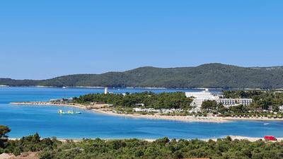 Apartment Luka with Balcony, sea view and FREE parking