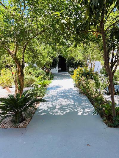 Atma Beach Rooms & Suites