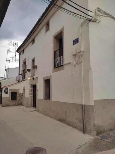 Albergue San Blas Camino Vía de la Plata A 10 minutos de Plasencia Fácil aparcamiento
