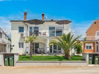 3 & 4 bedrooms apartment Simona