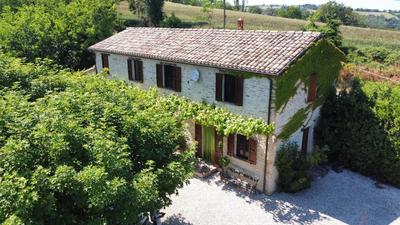 Ferienhaus "Casa Oleandro" in Fratte Rosa, Italien