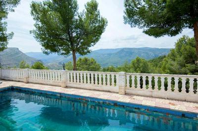 Picturesque Villa in Chulilla with Private Pool