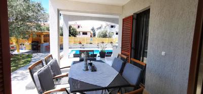 Apartment olive tree garden&poll view 4 plus 2, 130 m2 with tiki bar