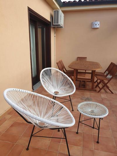 Capo Figari 13, Appartamento spazioso nel centro di Golfo Aranci con terrazza vista mare, Wi-Fi, parcheggio gratuito