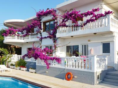 Rouladina Apartments