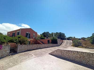 VILLA ANDRONIKI