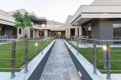 3 Doors Villas