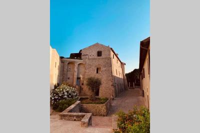 Casa Aldobrandesca