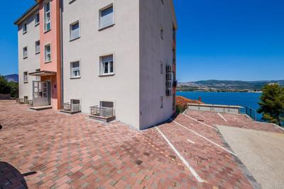 Apartment IslandSea - high end retreat with breathtaking sea views