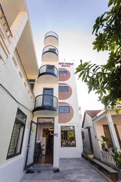 New World Hotel