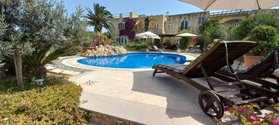 Dar Ta' Xmun - idyllic farmhouse with pool, garden, seaview & sunset