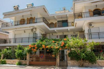 Tania Apartments
