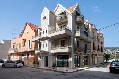 Chelmis Mary's Apartments