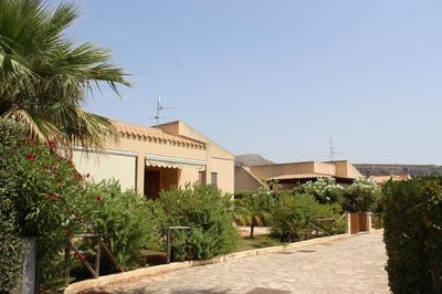 Casa Vacanze Libeccio - Villetta con giardino e piscina condominiale