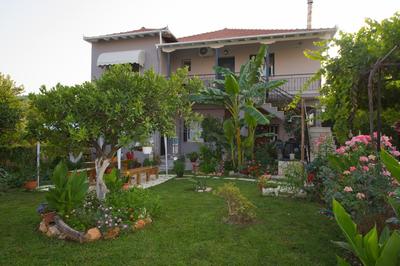 Liovore Apartments