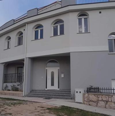 New Kosljun Apartment short walk to Beach