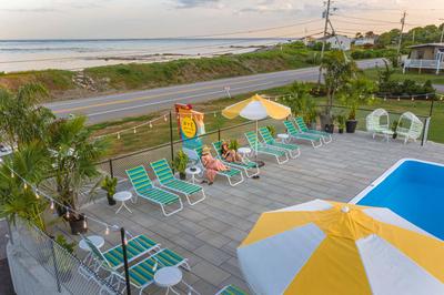 Rye Motor Inn - Oceanfront, Walk to Beach