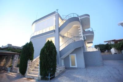 Vila Neli
