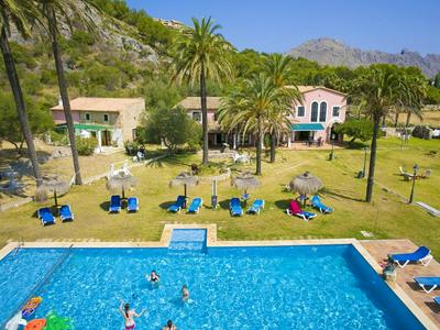 Spacious apartment in Pollenca with mountain view