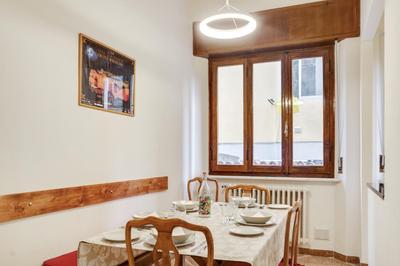 GuestHost - Keith Haring Cozy Apartment
