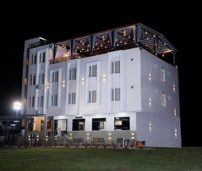 Hotel Bhairav Bagh -100 Mtr from Celebration Mall