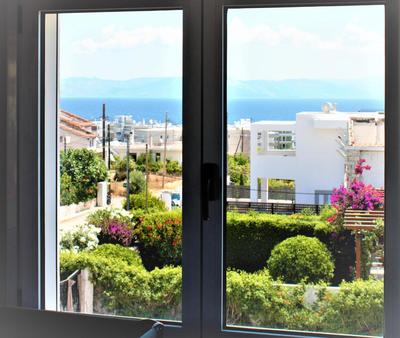 SEA VIEW APARTMENT 15 MIN FROM ATHENS AIRPORT